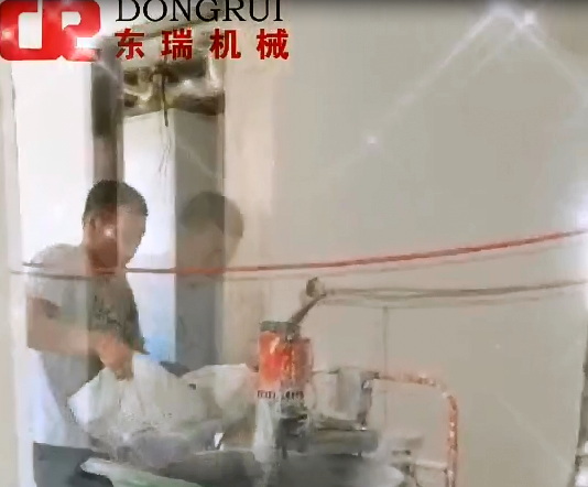 翻斗式搅拌桶施工案列